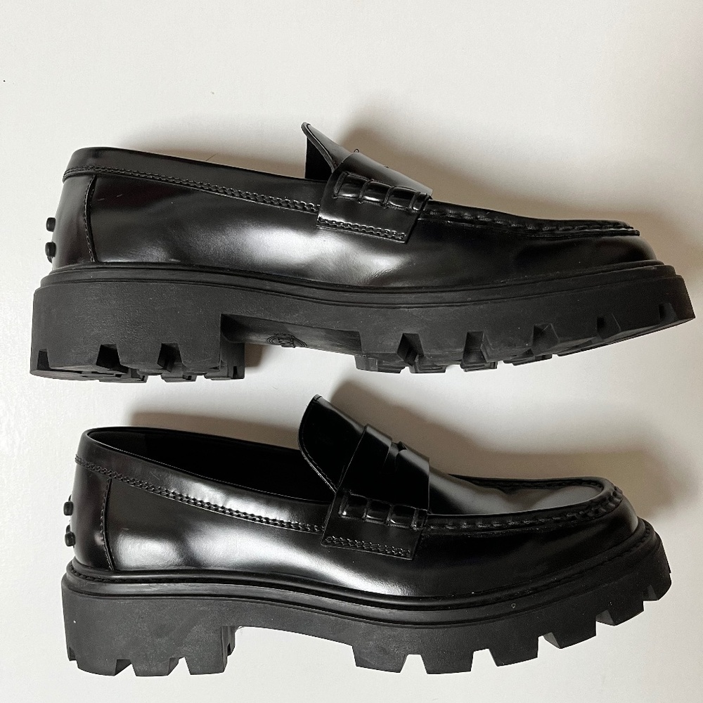 Tod’s Lug Sole Penny Loafer